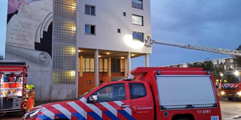 Bewoner steekt huis in brand Gorgiashof Rotterdam