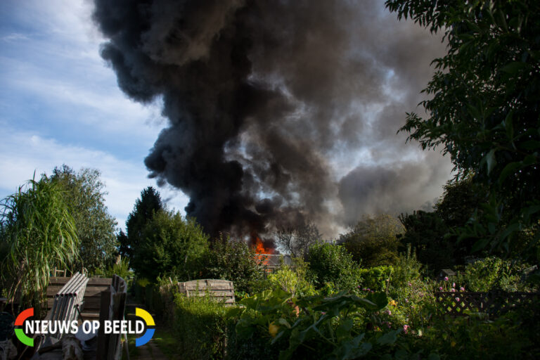 Forse brand in Leidschendamse volkstuintjes