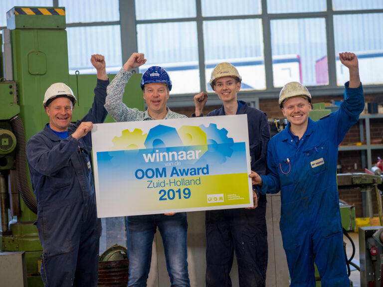 Padmos Stellendam wint OOM Award voor meest actieve metaal-leerbedrijf in Zuid-Holland