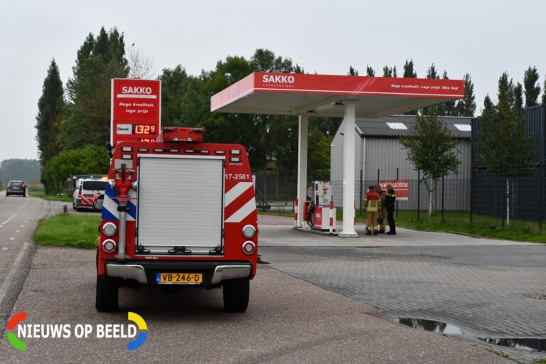 Brandstoflekkage bij onbemand tankstation Ravenseweg Hellevoetsluis