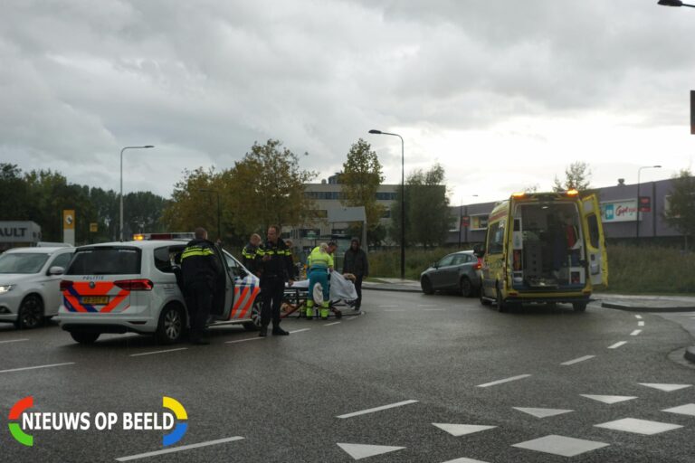 Fietser gewond na aanrijding met auto Burgemeester van Reenensingel Gouda