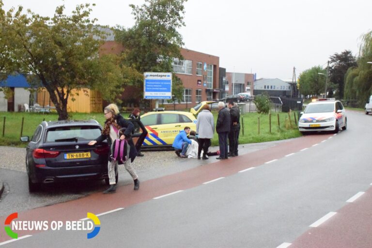 Scooterrijdster gaat onderuit door glad wegdek Middelblok Gouderak