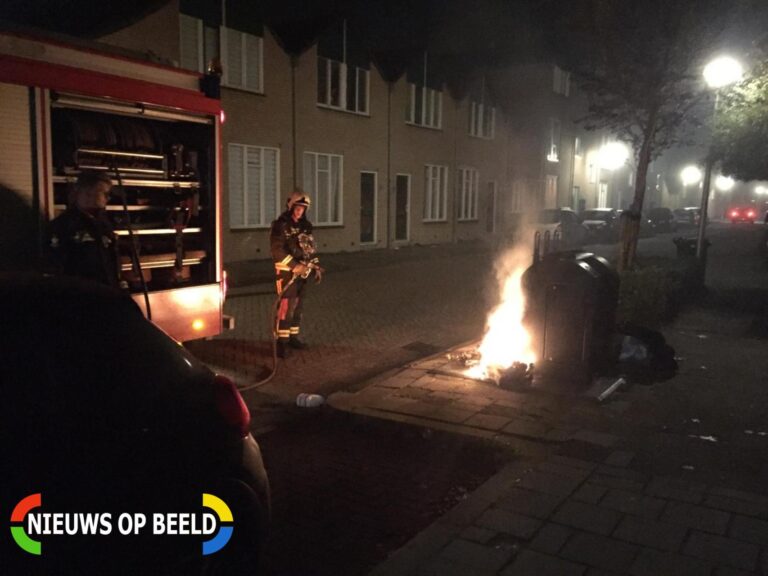 Brand naast ondergrondse container aangestoken Herenstraat Gouda