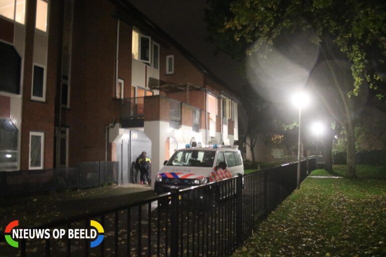 Jongeman op de vlucht na steekpartij wooncomplex Zwanenhoek Spijkenisse