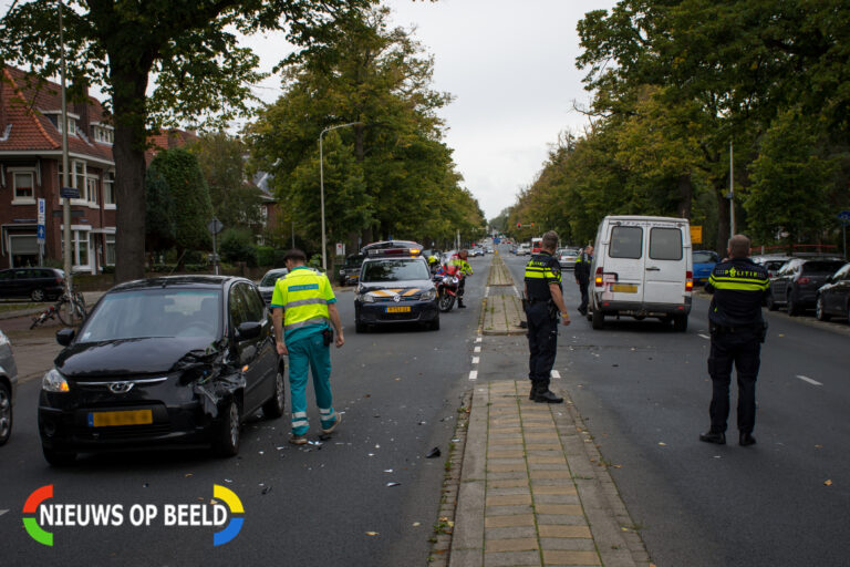 Forse schade na ongeval op Van Alkemadelaan Den Haag