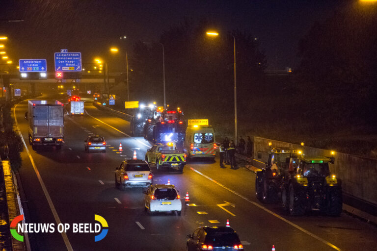 Drie tractoren betrokken bij kop-staartaanrijding op Rijksweg A4 bij Leidschendam