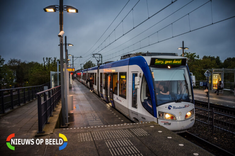 Slapende man opgepakt met vuurwapen in Randstadrail