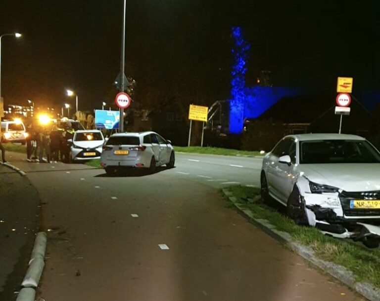 Ravage na éénzijdig ongeval Nijverheidstraat Capelle aan den IJssel