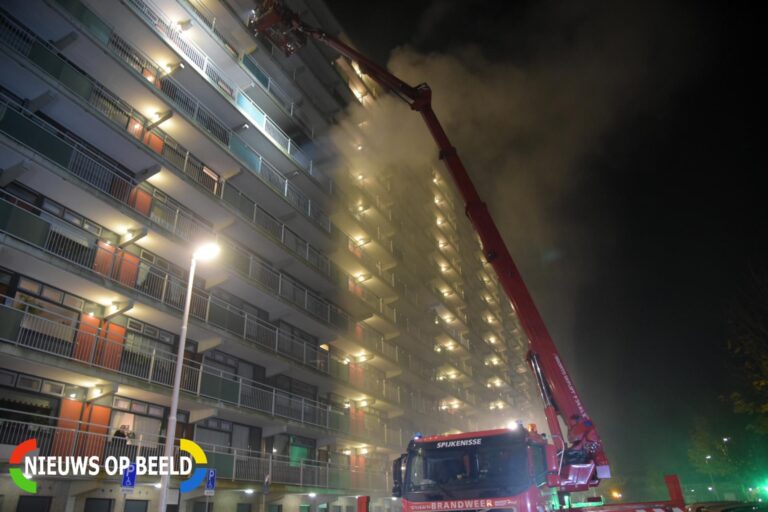 Grote brand in flat Botreep Hoogvliet