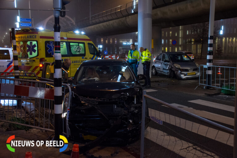 Forse schade na ongeval op kruising in Den Haag