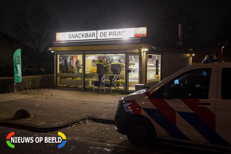 Poging overval met vuurwapen op snackbar aan Rietkerkweg Rotterdam