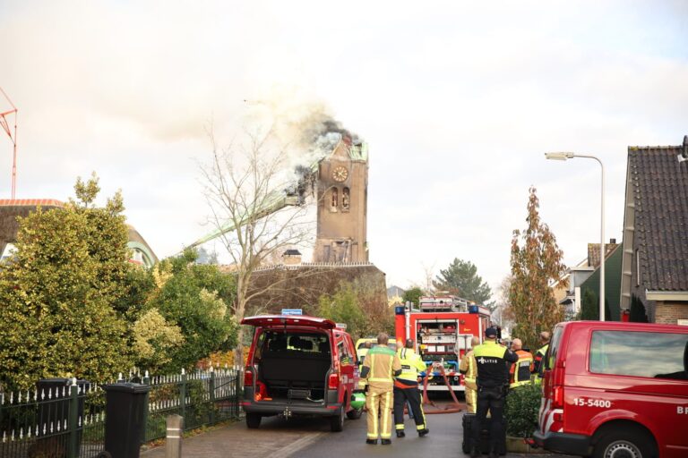 Onze-Lieve-Vrouw-Geboortekerk in Hoogmade verwoest door brand