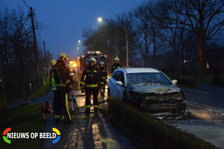 Auto total loss na brand Provincialeweg Oost – N228 Haastrecht