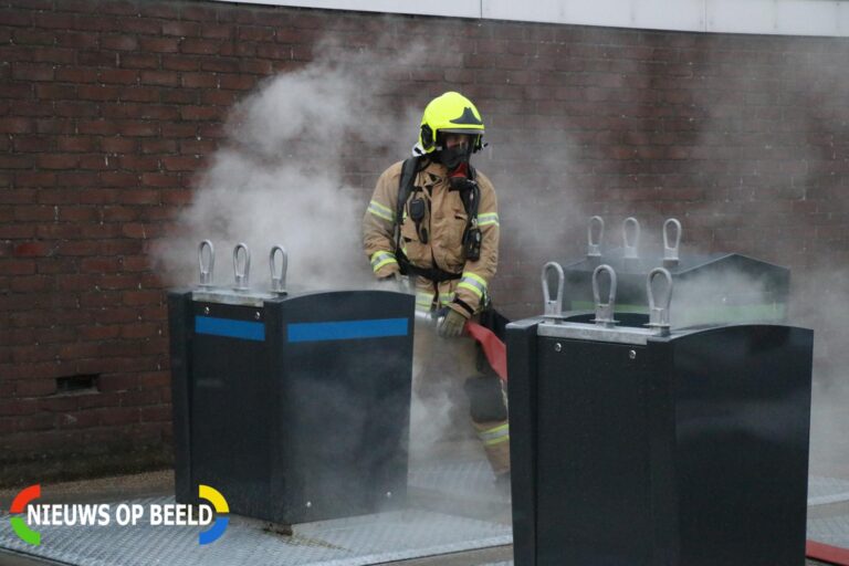 Ondergrondse container in brand Merelhoven Capelle aan den IJssel (video)