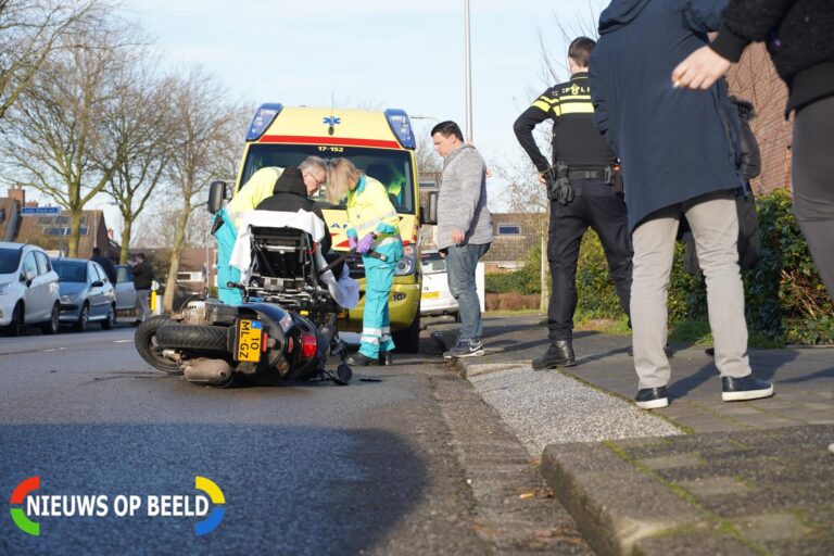 Motorrijder gewond na aanrijding met auto Beatrijs Erf Capelle aan den IJssel