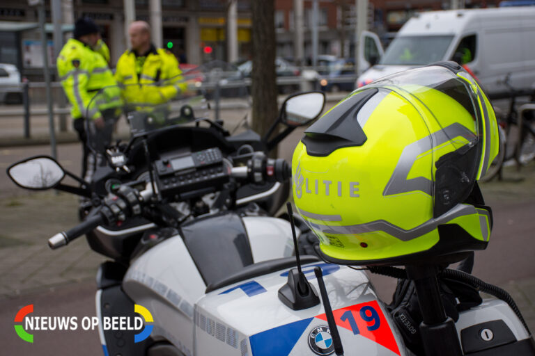 Helm motoragent gestolen bij melding aan Rosestraat in Rotterdam