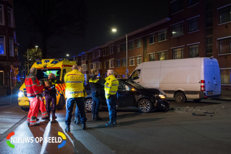 Automobilist gewond na aanrijding in Den Haag