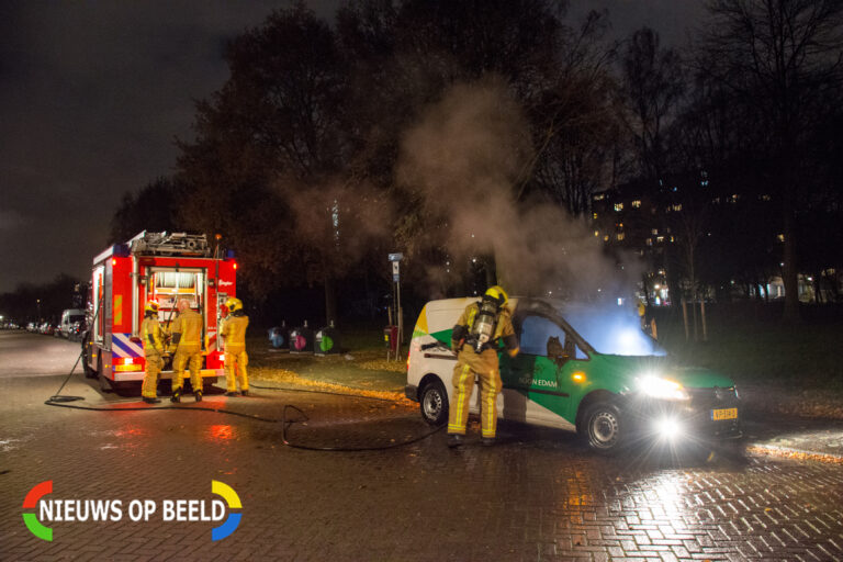 Bedrijfsbusje uitgebrand in Voorburg