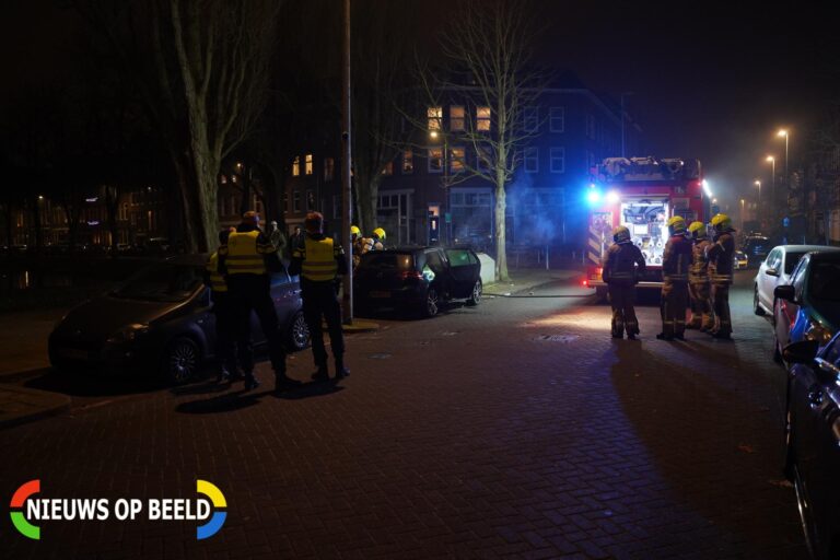 Auto vernield door brand Paradijslaan Rotterdam