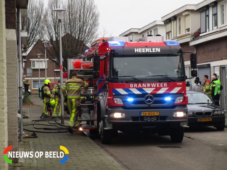 Brandweer blust brandende oven Stadhouderstraat Heerlen