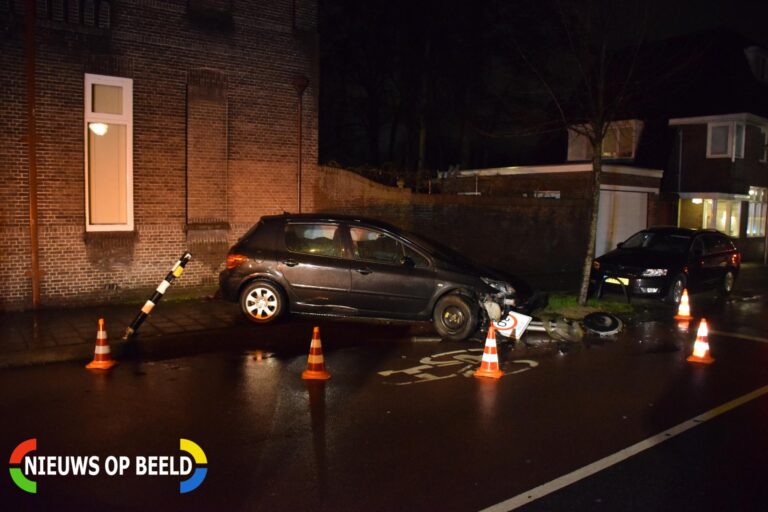 Ravage na politie achtervolging Burgemeester Martensstraat Gouda