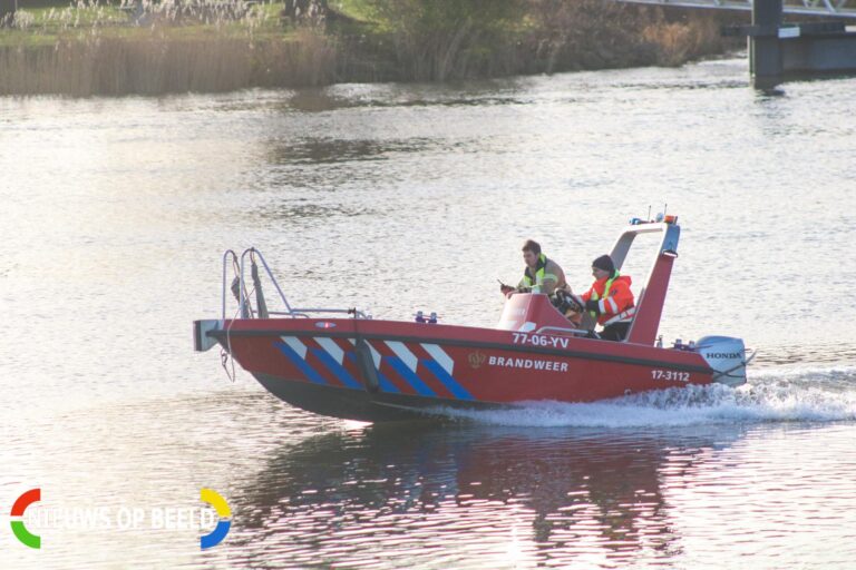 Zoekactie na mogelijk persoon te water bij waterzuivering Berenplaat Spijkenisse