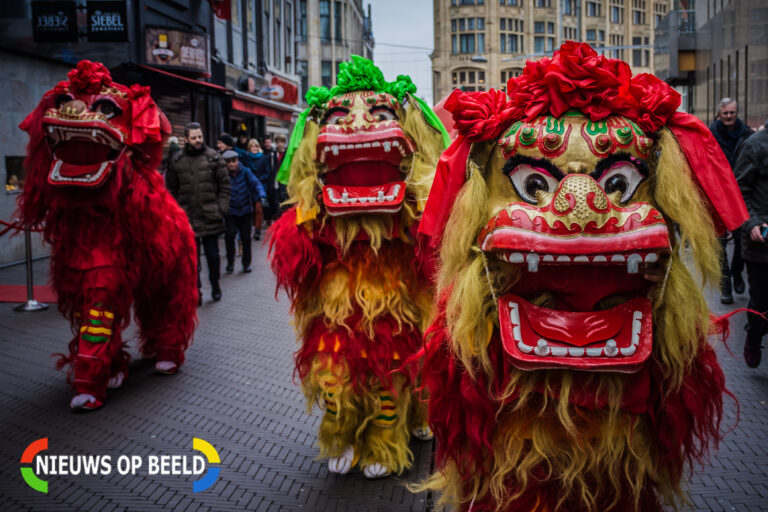 Chinees Nieuwjaar feestelijk ingeluid in Den Haag