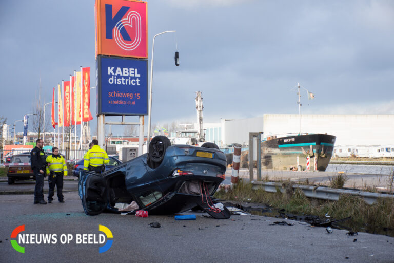 Meerdere gewonden na bizarre crash in Delft