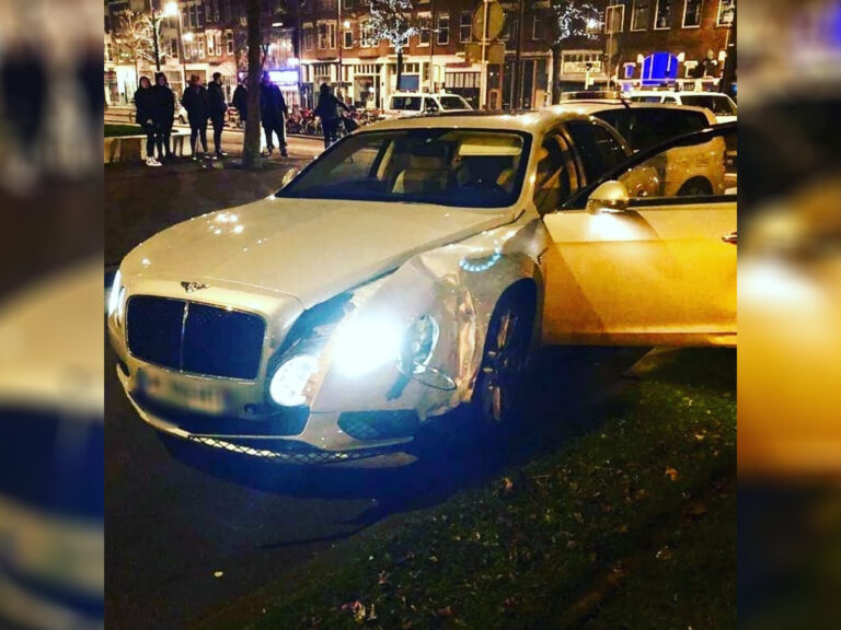 In Frankrijk gestolen auto crasht in Rotterdam na achtervolging