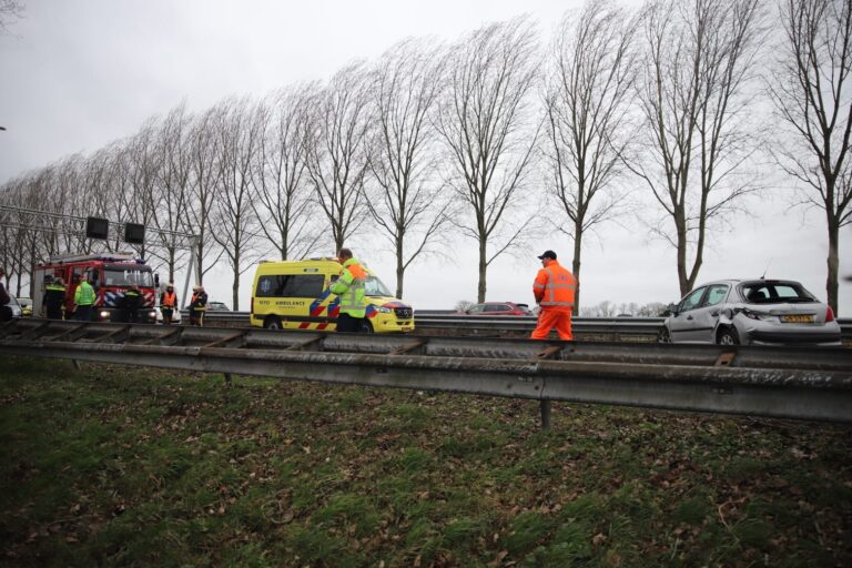 Snelweg A20 dicht richting Moordrecht na ongeval bij Moordrecht