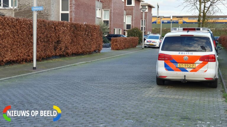 Politie onderzoekt woning en voertuigen voor een lopend onderzoek Romeinse Weg Sittard