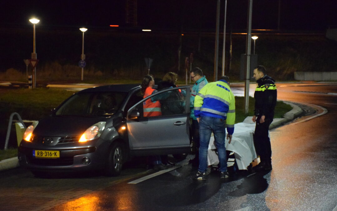 Gewonde na kop-staart aanrijding Molendijk Waarder