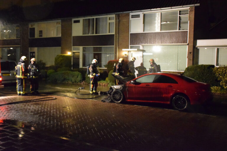 Zoveelste auto in brand Vondellaan Waddinxveen