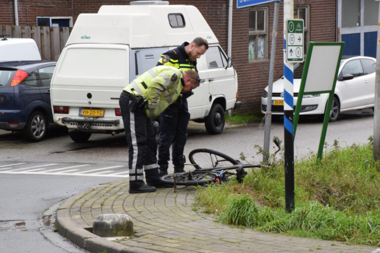 Fietsster gewond bij aanrijding Bredeweg Moerkapelle