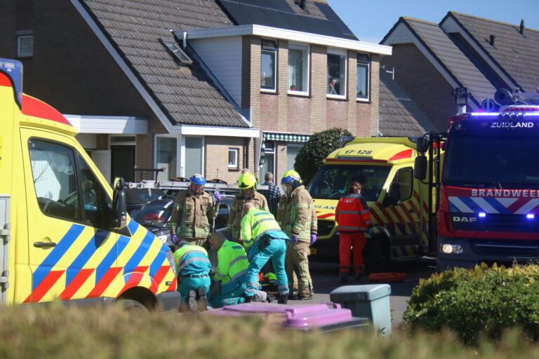 Fietser zwaargewond na aanrijding Kerkweg Zuidland