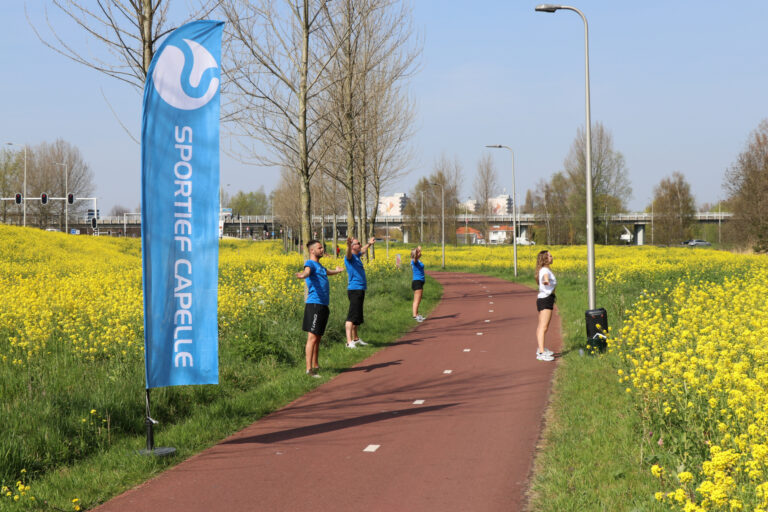 Sportief in beweging op het balkon Reviusrondeel Capelle aan den IJssel