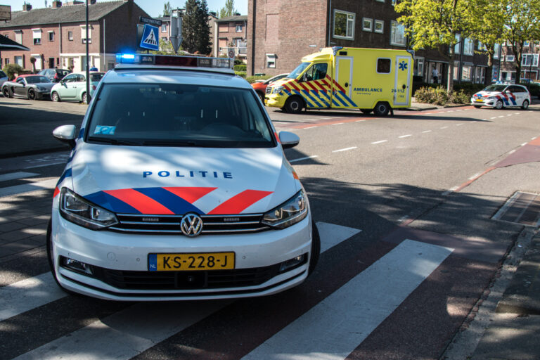 Fietser gewond bij aanrijding met auto Tudderenderweg Sittard