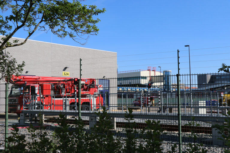 Brand bij RET remise Nautastraat Rotterdam