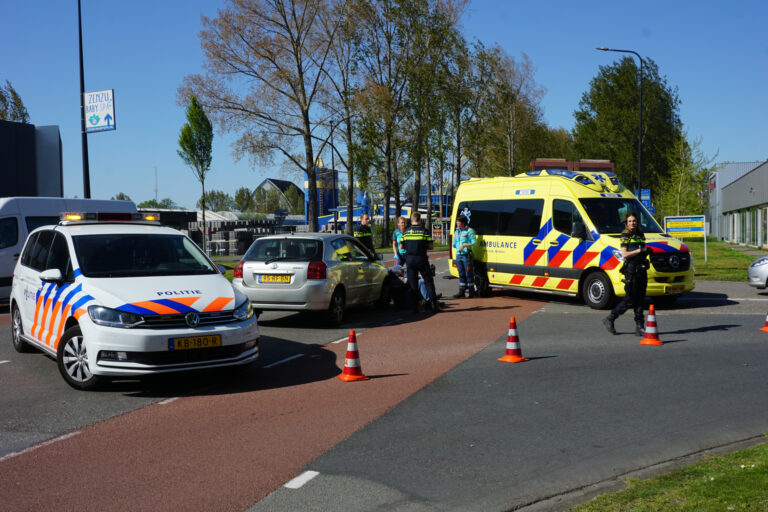 Scooter bestuurster gewond na aanrijding Industriestraat Gouda