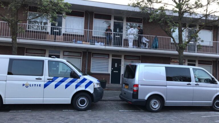 Overleden bewoonster lag mogelijk al geruime tijd in de woning Gratamastraat Rotterdam