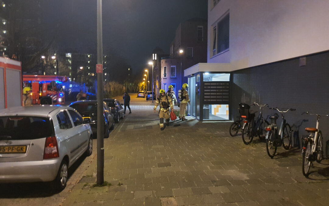 Vergeten pannetje in keuken zorgt voor rookontwikkeling Alphons Ariënsstraat Schiedam