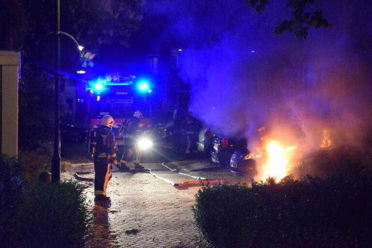 Opnieuw auto in de brand Wijde Poort Gouda