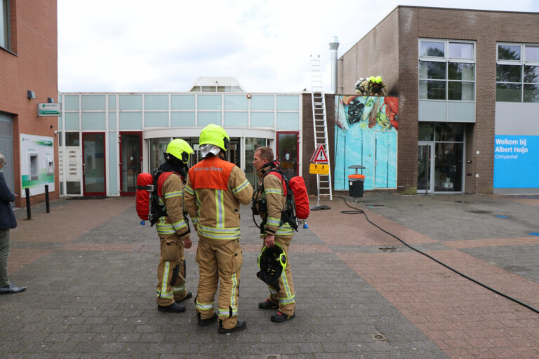 Brand in afvoerkanaal van winkel Raadhuisplein Krimpen aan den IJssel (video)