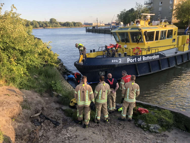 Zoekactie naar object in Voorhaven Fortunaweg Schiedam