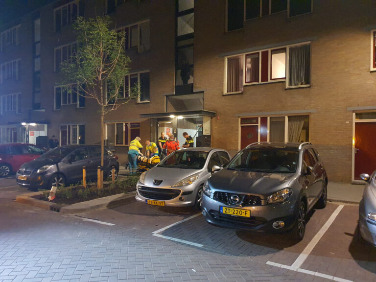 Persoon zwaargewond na steekpartij in woning Port-Saidstraat Rotterdam