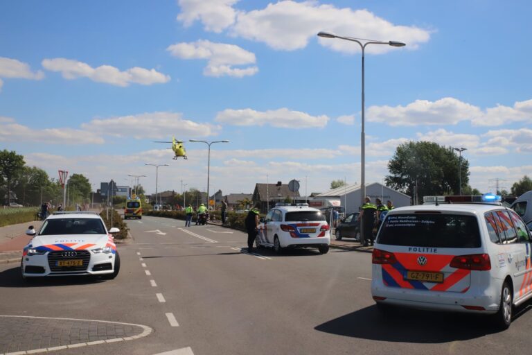 Zwaargewonde na aanrijding met auto op Laan van Avant-Garde in Nieuwerkerk aan den IJssel