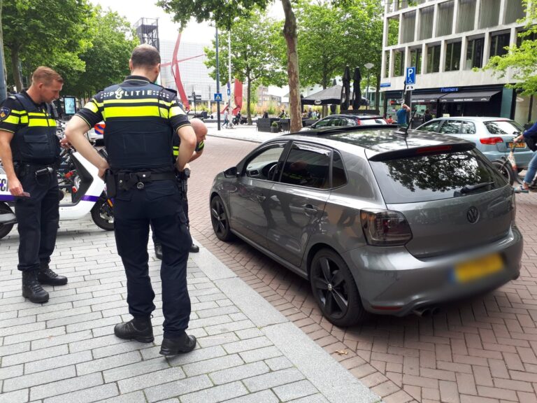 Horloges in beslag genomen bij verkeerscontrole Kruiskade Rotterdam