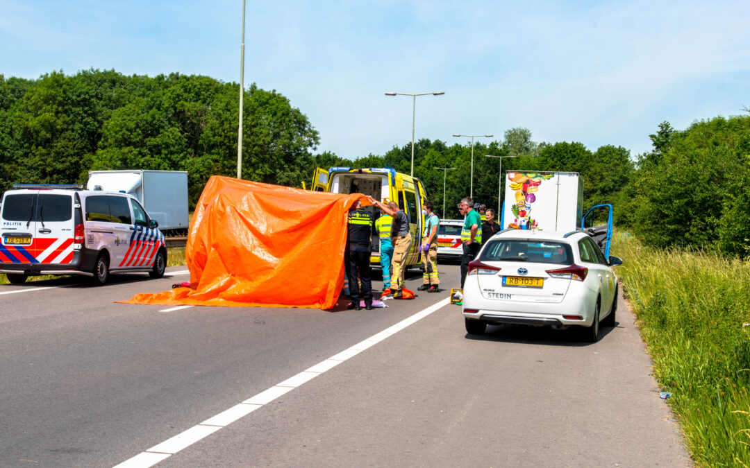 Motorrijder zwaargewond na eenzijdig ongeval Kilweg Barendrecht