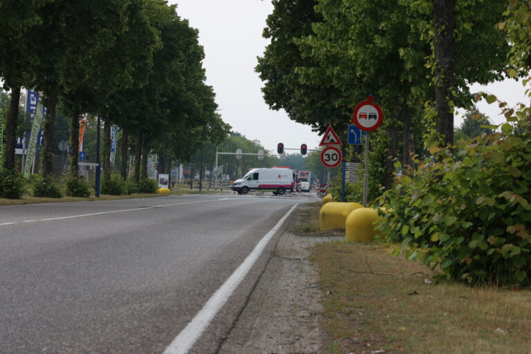 Doorgaande weg afgesloten door gaslekkage Doctor Nolenslaan Sittard