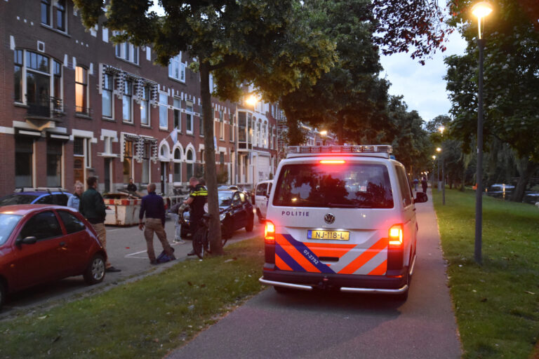 Fietser botst op rijdende auto Heemraadssingel Rotterdam